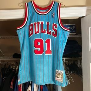 Rodman Bulls Mitchell & Ness 95-96 Hardwood Classics Reload 2.0 Swingman Jersey